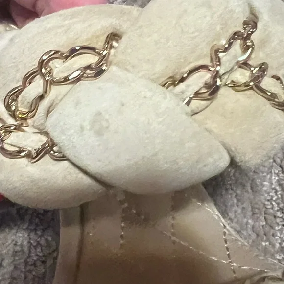 Chanel suede heels with hardware - Picture 2 of 8